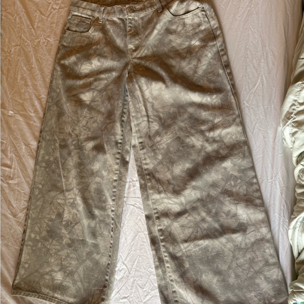 Wide-Leg Camo pants size 13/31